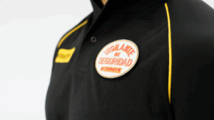 ¿Puede un vigilante de seguridad pedirte el DNI? Abogado da las claves sobre lo que no pueden hacer