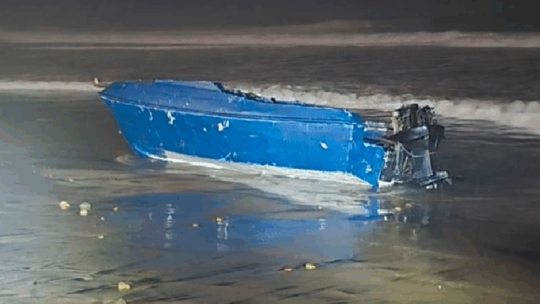 Al menos cuatro migrantes perdieron la vida tras intentar entrar a EEUU en un bote que terminó naufragando