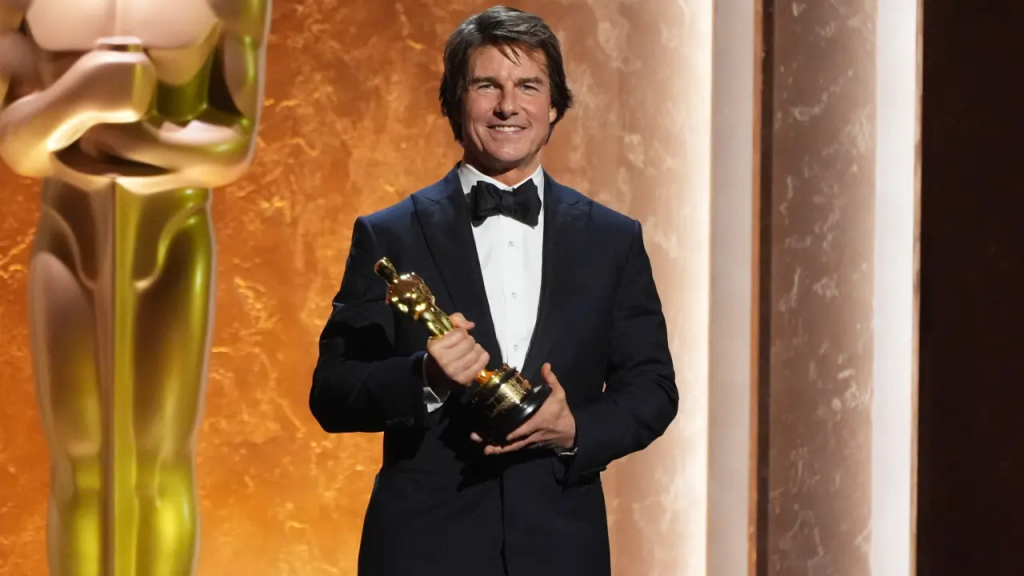 Tom Cruise recibe un Oscar honorífico