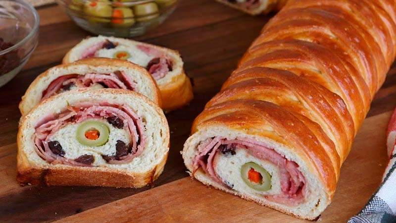 Panaderos se reinventan: Mini pan de jamón a bajo precio ante la caída del poder adquisitivo