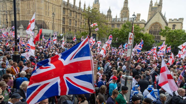 Entienda porque Reino Unido endureció los requisitos de residencia permanente para extranjeros