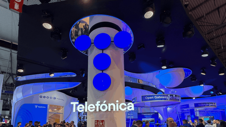 Telefónica y Nokia adelantan a Bruselas: demuestran que la banda de 6 GHz es clave para el coche autónomo y el 6G