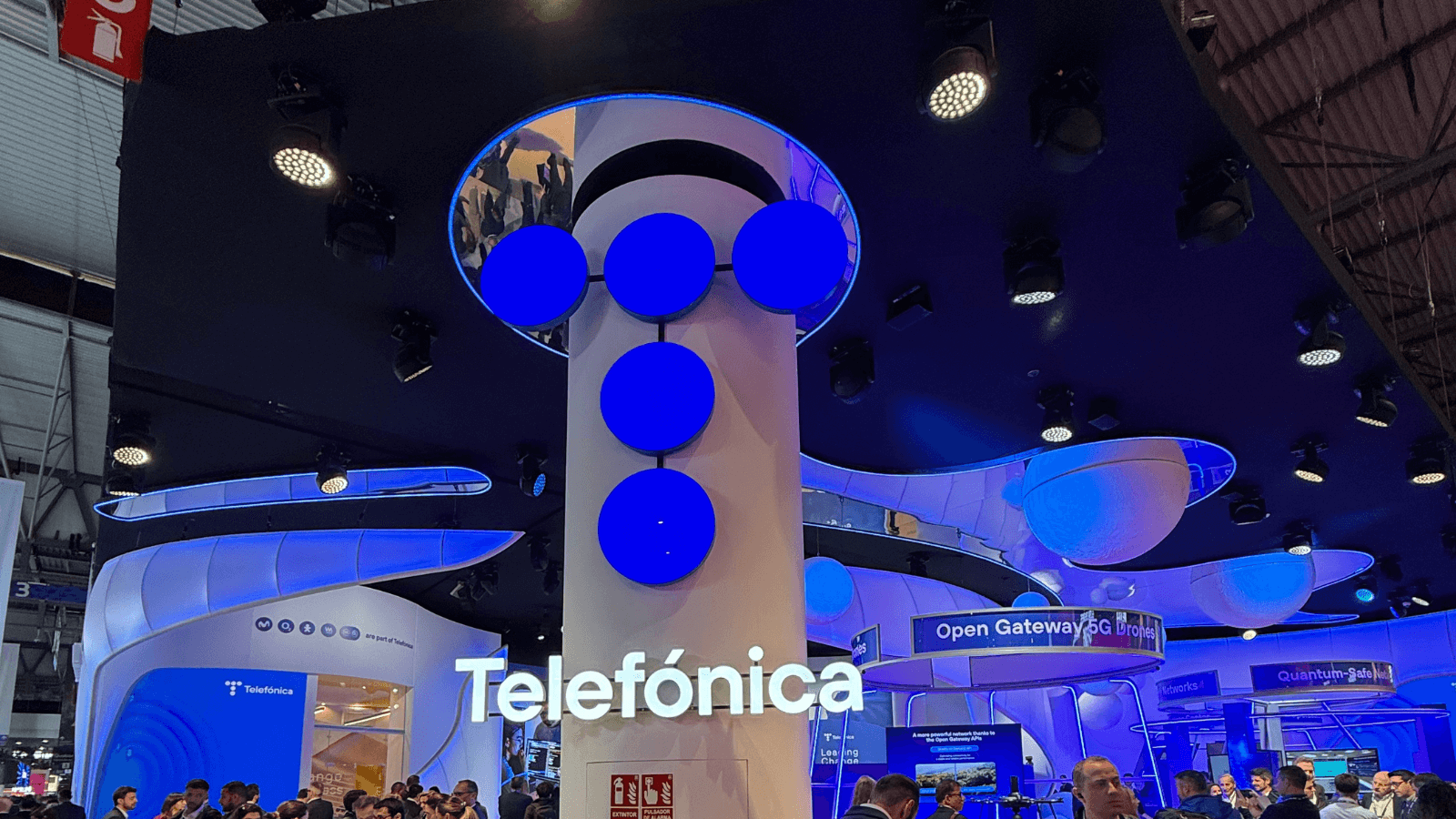 Telefónica y Nokia adelantan a Bruselas: demuestran que la banda de 6 GHz es clave para el coche autónomo y el 6G Telefónica y Nokia adelantan a Bruselas: demuestran que la banda de 6 GHz es clave para el coche autónomo y el 6G