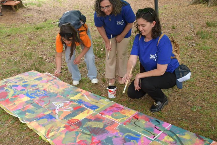 Energía, creatividad y futuro: estudiantes protagonistas en la Expo Túnicas en Red