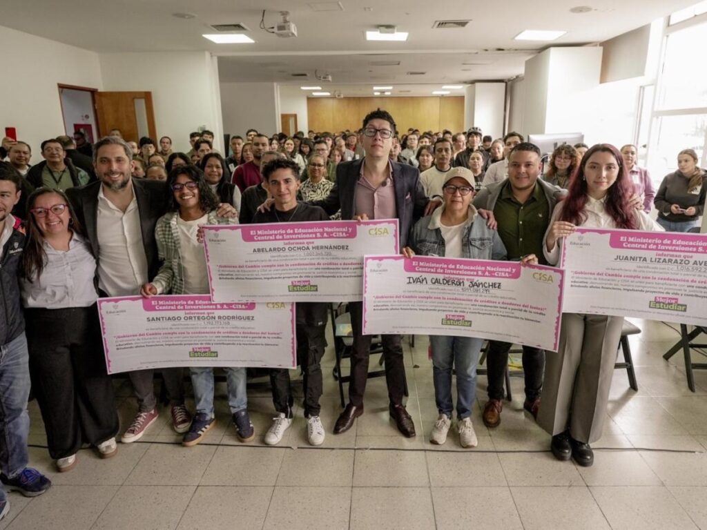 Colombia | Gobierno anuncia un histórico perdón de deuda para más de mil jóvenes y abre paso a una nueva era en la educación superior