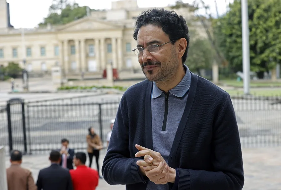 Colombia | Si las elecciones fueran hoy, Iván Cepeda sería el presidente, según los sondeos, respaldado por su coherencia y compromiso con la paz y la justicia social