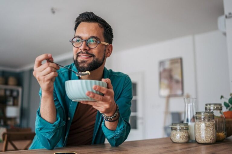Un plan de choque: dieta única con este alimento que reduce el colesterol un 10% en solo 6 semanas
