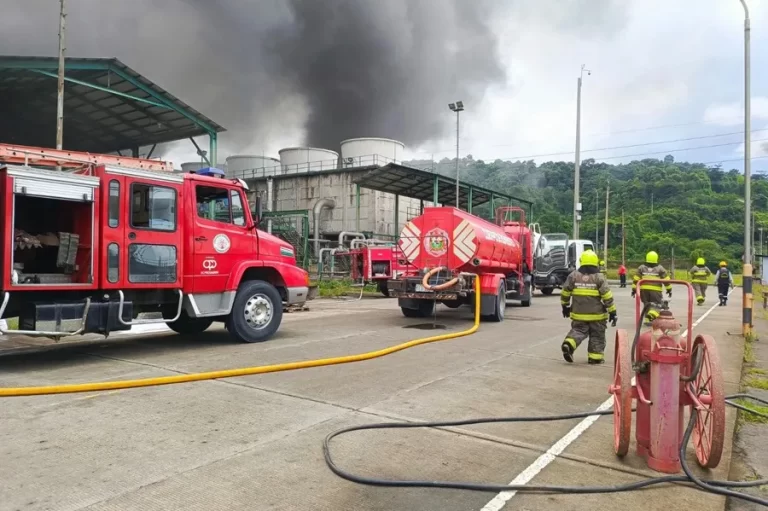 ecuador-refineria2