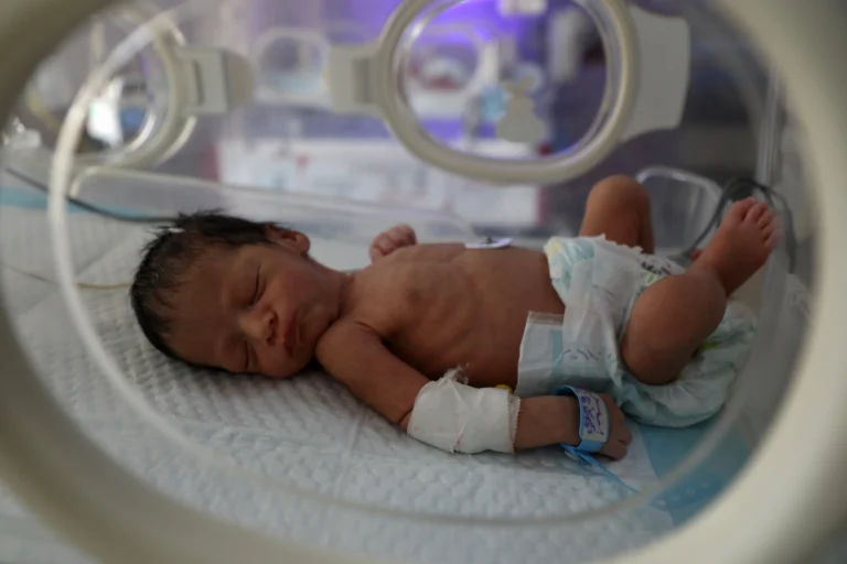 mideast-gaza-deiral-balah-prematurebaby-medicalcarexxjpbee007070-20250703-pepfn0a001-768x512-jpg