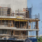 Un obrero de 24 años murió al caer desde altura en obra de Punta Carretas