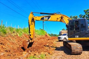 Más de 44 km de caminos vecinales fueron recuperados en Alto Paraná