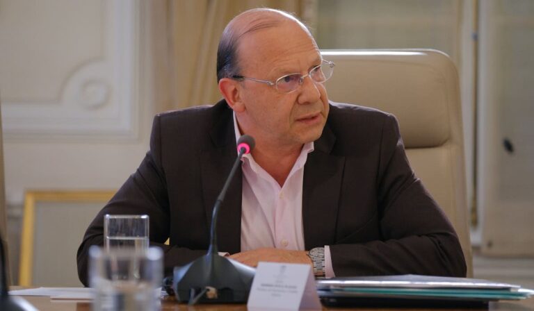 c2cf8fda9c85bafbcaecfbcc77e34245