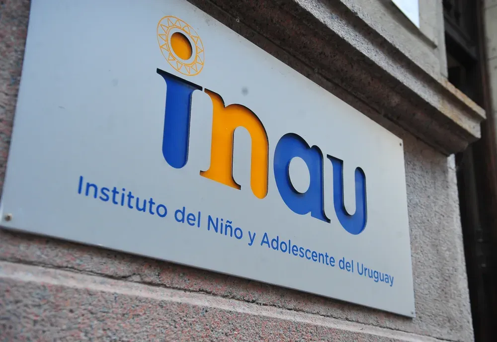 Polémica por US$ 250 mil del INAU a universidad argentina y cuestionamientos a la compra Polémica por US$ 250 mil del INAU a universidad argentina y cuestionamientos a la compra