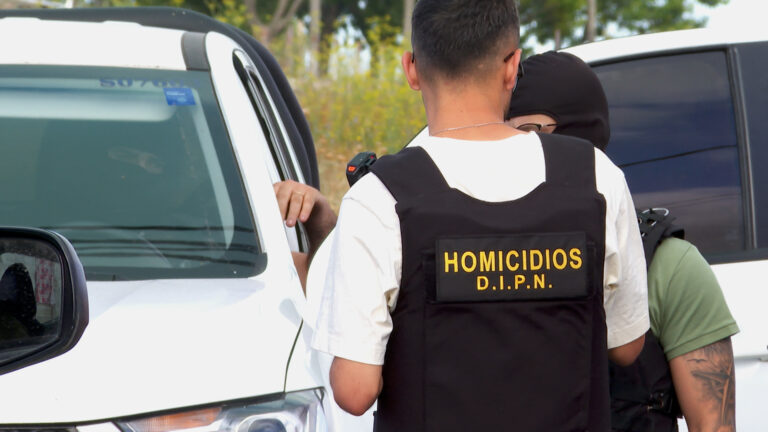 Homicidio en Canelones: hallan a un hombre de 48 años con una herida de arma blanca en la Ruta 8