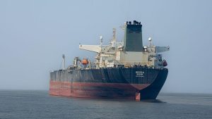 La estrategia iraní sobre Ormuz lleva el petróleo a 100 dólares y fuerza la mayor liberación de reservas en la historia de la AIE