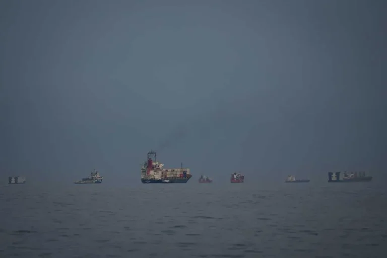 La OMI condenó los ataques contra la navegación y pidió un marco de paso seguro en el estrecho de Ormuz