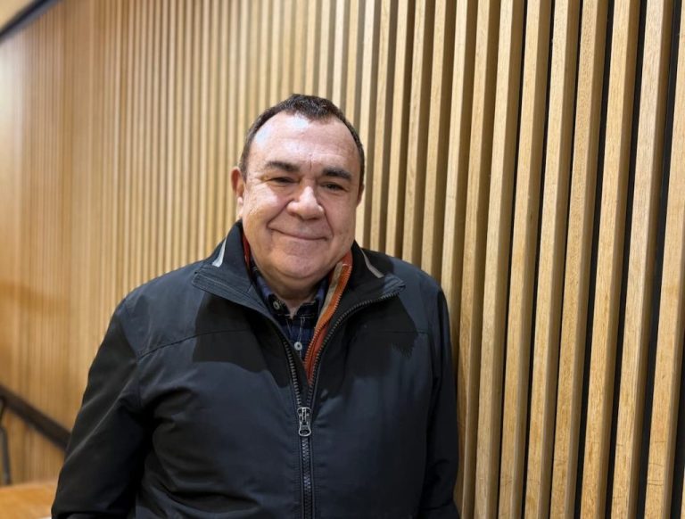 Juan Luis Galiacho: “Vivimos en una época de enorme ruido informativo. Y ese ruido a veces se confunde con periodismo”