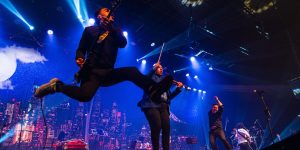 Curitiba recebe tributo ao Pearl Jam em uma apresentação que mistura o rock com instrumentos clássicos