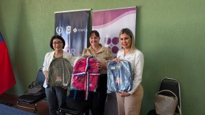 Consulado de Taiwán fortalece la educación en Itapúa con la donación de mochilas escolares