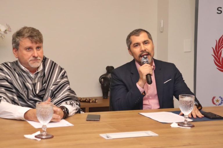 SAN BERNARDINO INVITA A SENTIR EL LAGO YPACARAÍ A TRAVÉS DE «PEDRO CANOERO»