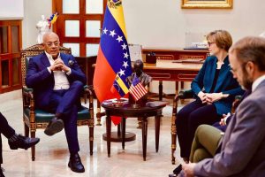 AN de Venezuela recibe a encargada de Negocios y delegados del Senado de EEUU