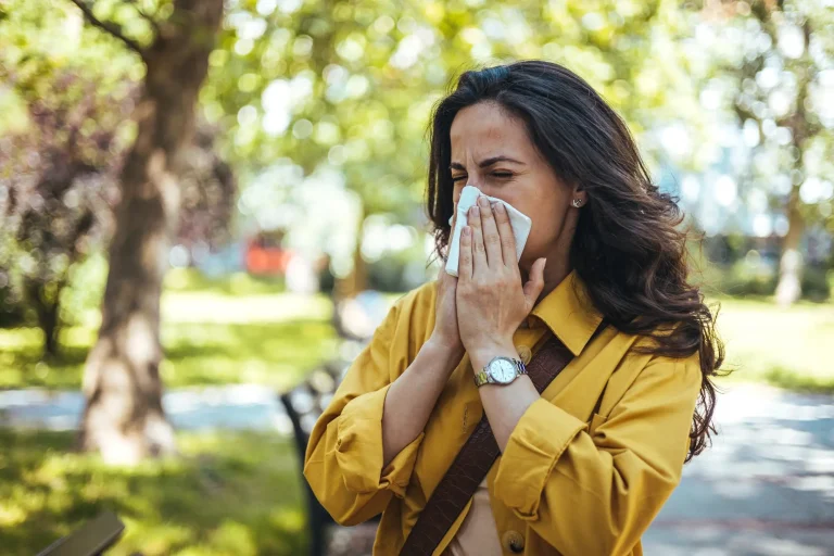 Alergias de otoño: cuáles son las más comunes y cómo proteger la salud ante la llegada del cambio de estación