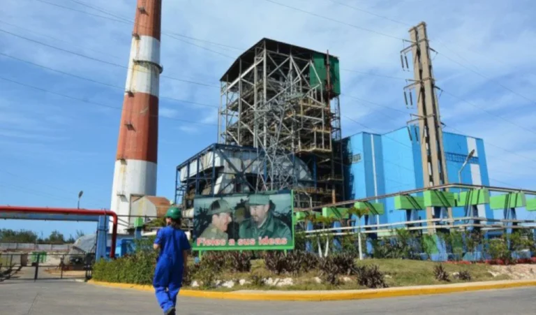 Cuba avanza en la reconexión eléctrica tras nuevo colapso nacional