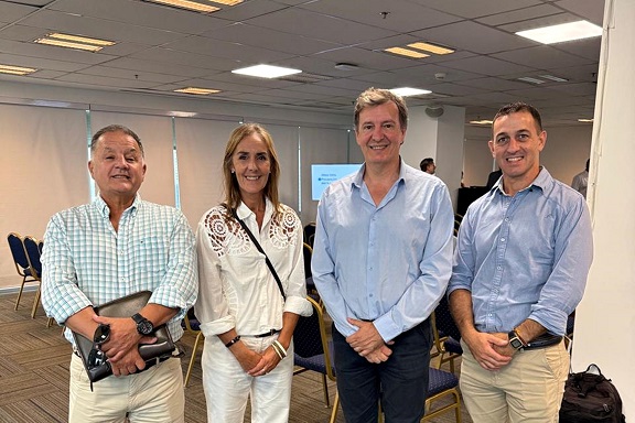 Delegación de Entre Ríos en una capacitación de “incendios de sexta generación”