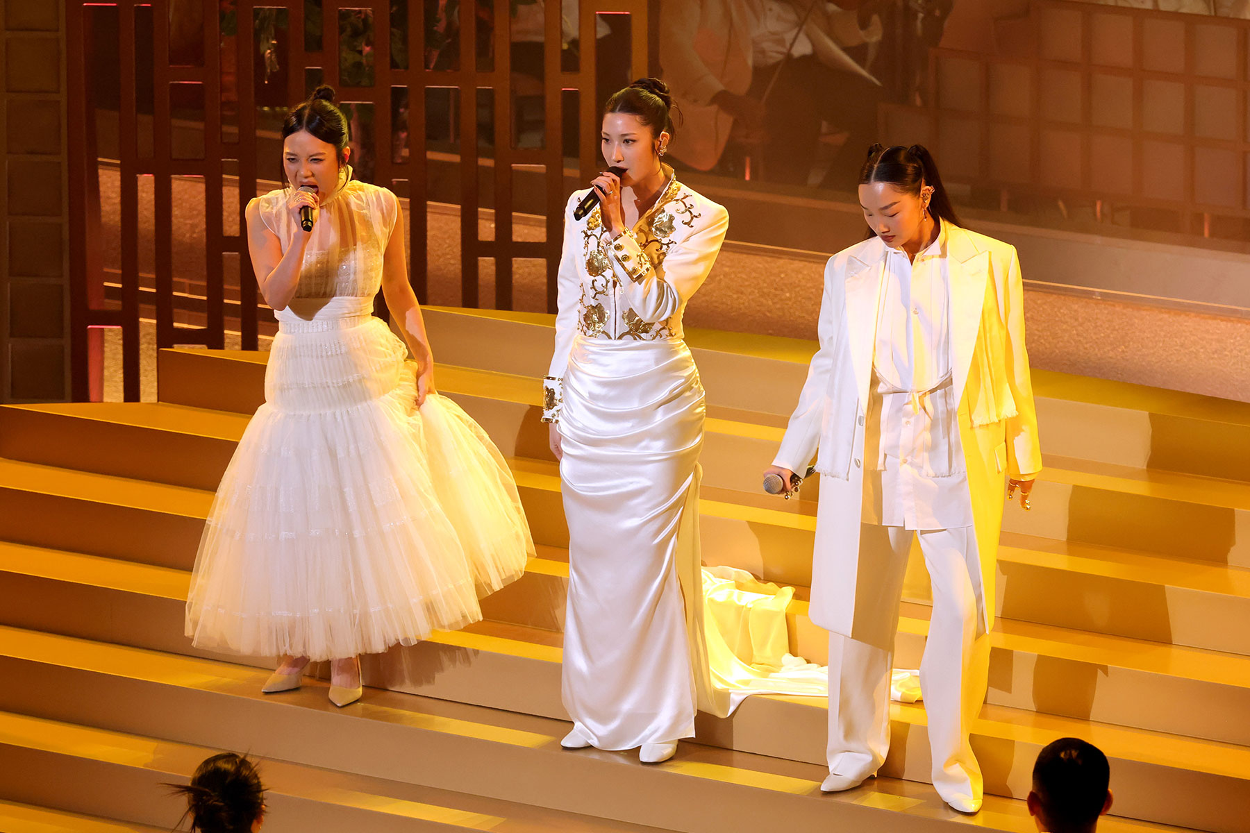 Cantantes de HUNTR/X ofrecen impresionante interpretación de ‘Golden’ en los Oscars