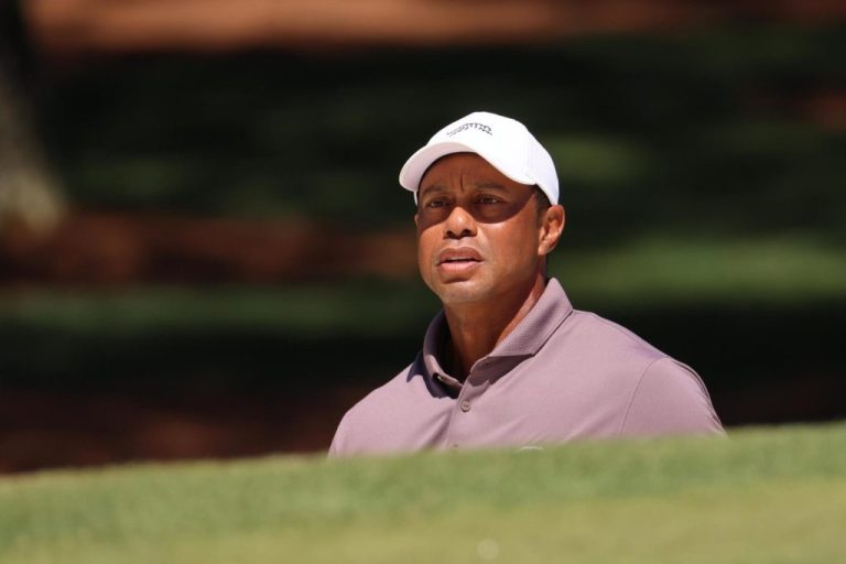 Tiger Woods, detenido por negarse a prueba de orina tras un accidente del que salió ileso