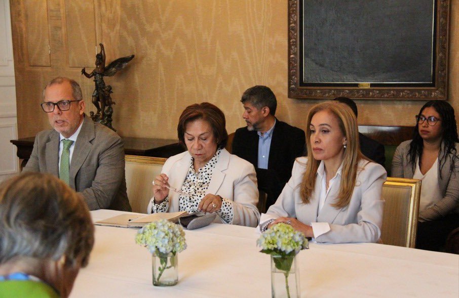 Colombia | Fin de un monopolio histórico: el Estado recupera el control de datos sensibles y redefine la expedición de pasaportes con una alianza estratégica con Portugal Colombia | Fin de un monopolio histórico: el Estado recupera el control de datos sensibles y redefine la expedición de pasaportes con una alianza estratégica con Portugal