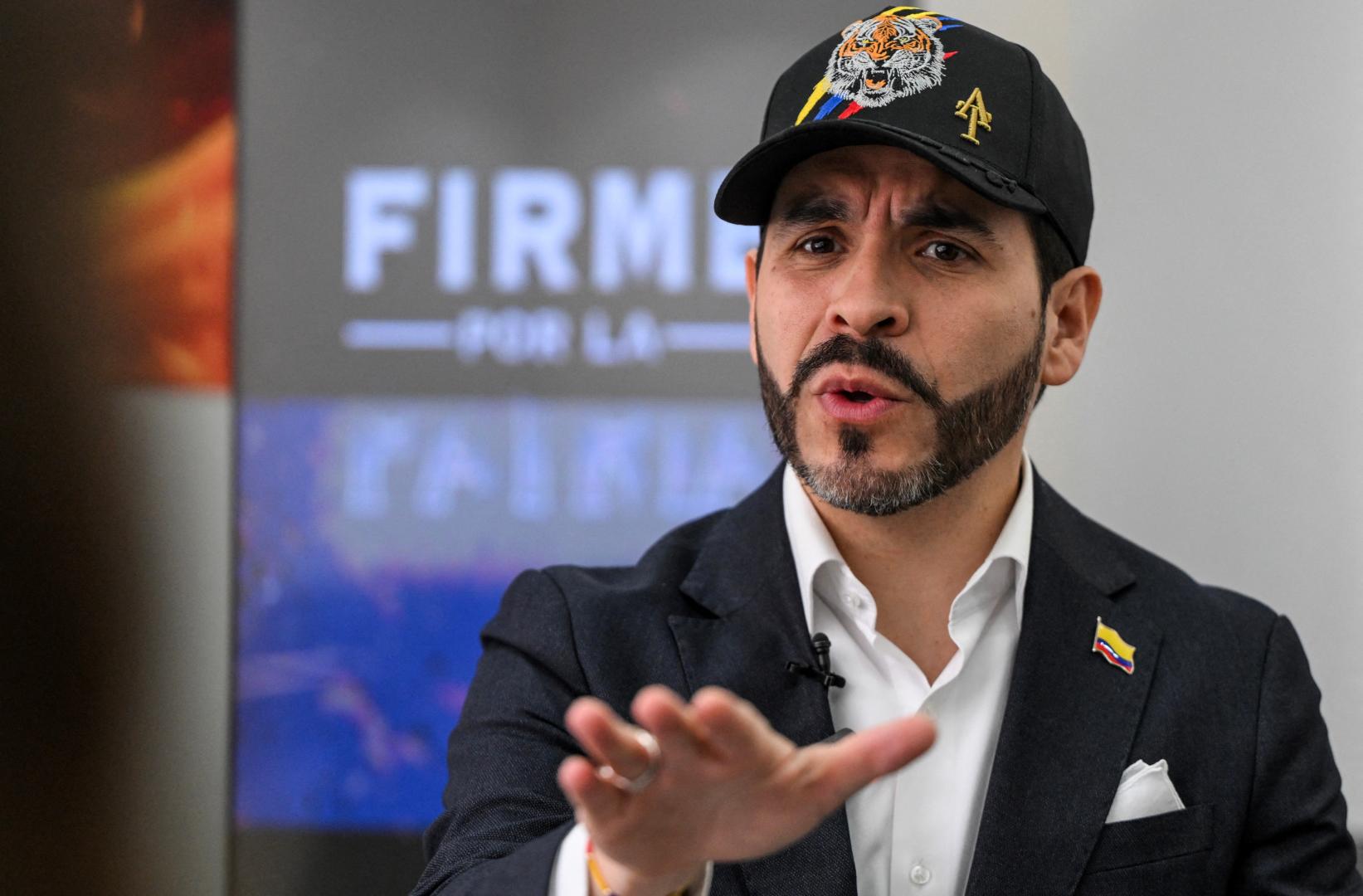 Colombia | De la Espriella arremete contra La Silla Vacía y Blu Radio y denuncia millonaria operación para sabotear su candidatura presidencial Colombia | De la Espriella arremete contra La Silla Vacía y Blu Radio y denuncia millonaria operación para sabotear su candidatura presidencial