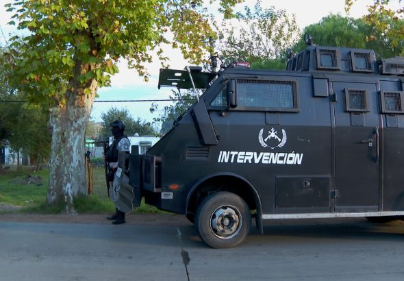 Asesinato en Montevideo: un joven de 26 años fue hallado muerto en su casa y detuvieron a su suegra
