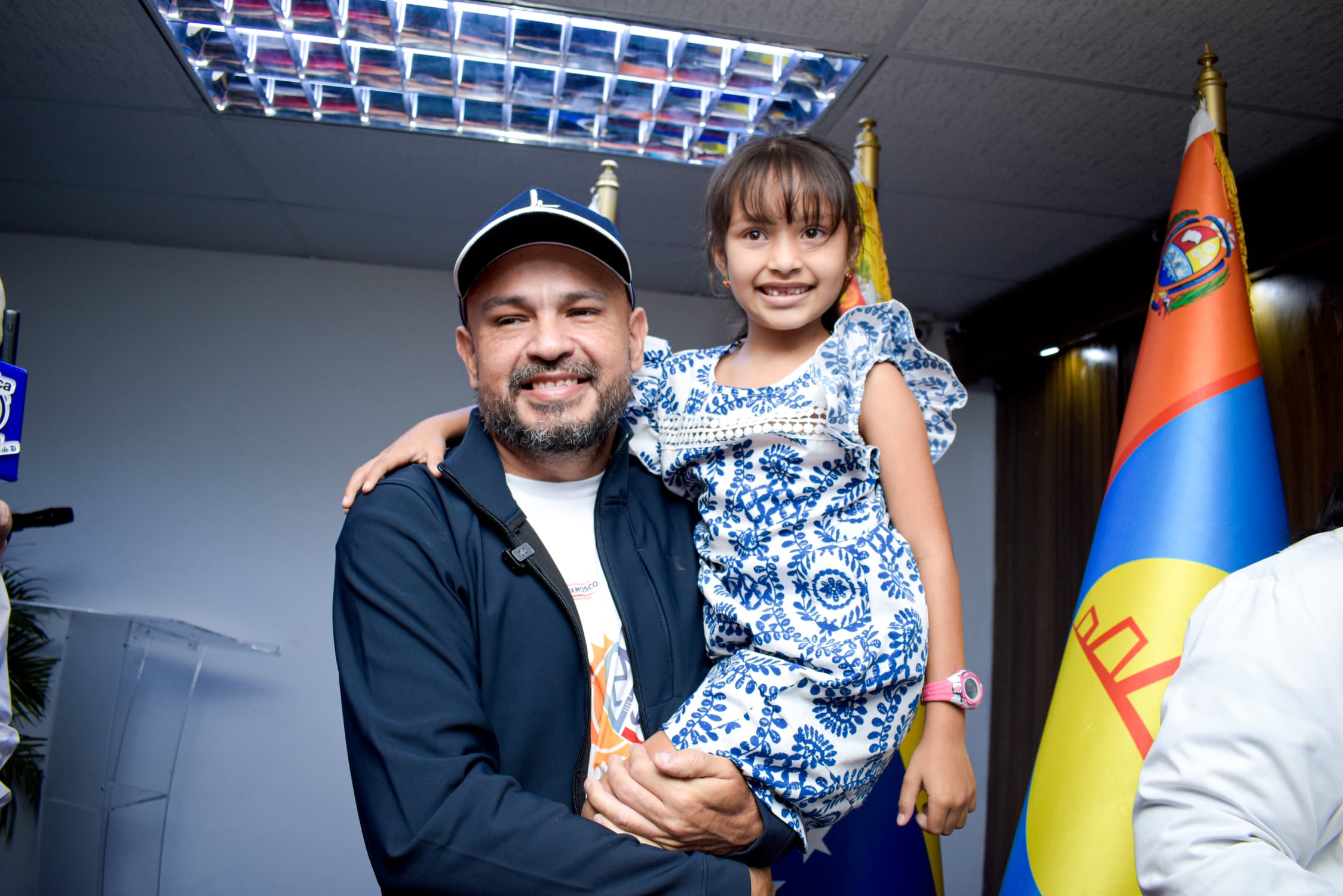 Héctor Soto implementa estrategias para la distribución de medicamentos Héctor Soto implementa estrategias para la distribución de medicamentos
