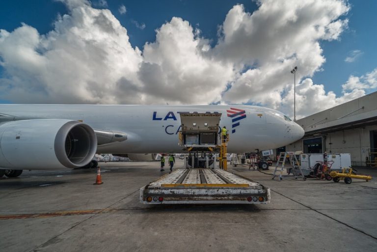 LATAM Cargo Colombia expande su presencia regional con operaciones regulares hacia Caracas, potenciando la conectividad con Norteamérica