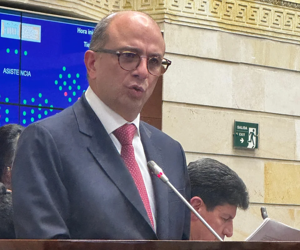 Colombia | Conflicto de intereses sacude a la Corte Constitucional por tierras ligadas a magistrado y su familia