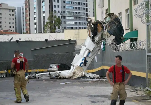 Avioneta se estrella contra un edificio en Brasil: Reportan al menos 3 muertos y 2 heridos
