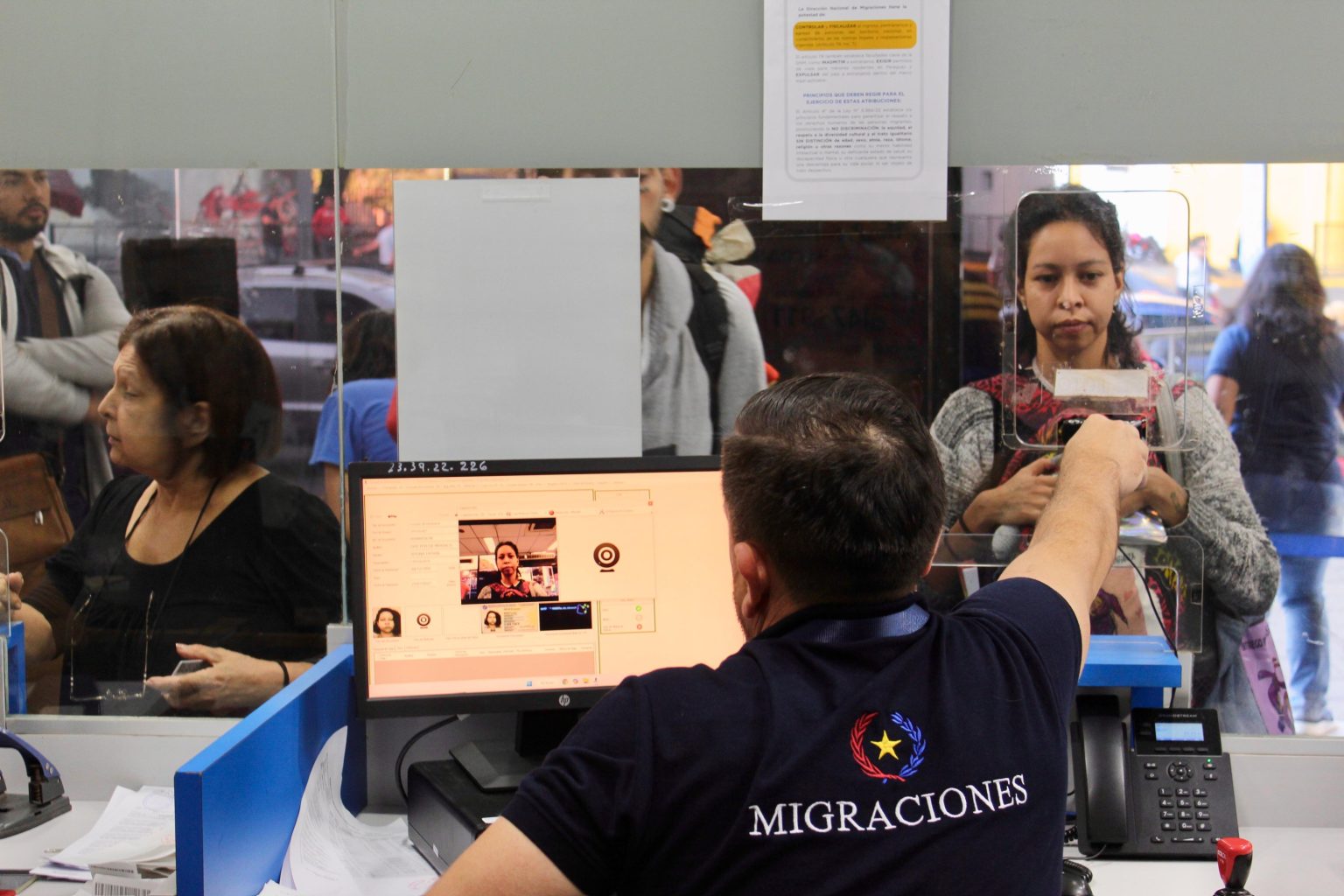 PARAGUAY ROMPE TODOS LOS RÉCORDS: SOLICITUDES DE RESIDENCIA SUBEN 85% Y EL PAÍS SE CONVIERTE EN EL IMÁN MIGRATORIO MÁS PODEROSO DEL MERCOSUR
