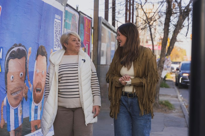 Las esposas y las madres también juegan el Mundial: las dos series que ponen el foco en las mujeres de la Selección argentina