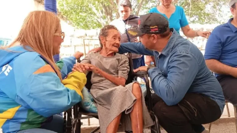 Gobierno atiende a más de 1700 habitantes de Pecaya con jornada social