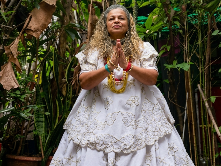 Susana Andrade: «La mejor forma de hacerse negro en Uruguay es abrazar las religiones afro»