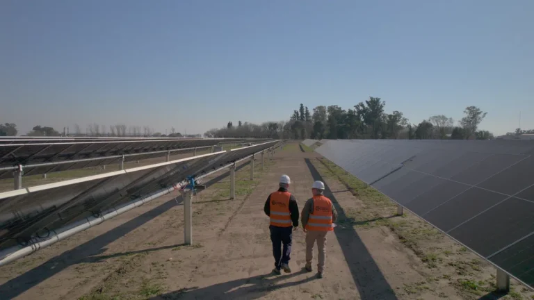Coral Energía avanza con parques solares en Bandera y Añatuya, aportando 39 MW de energía limpia a Santiago del Estero