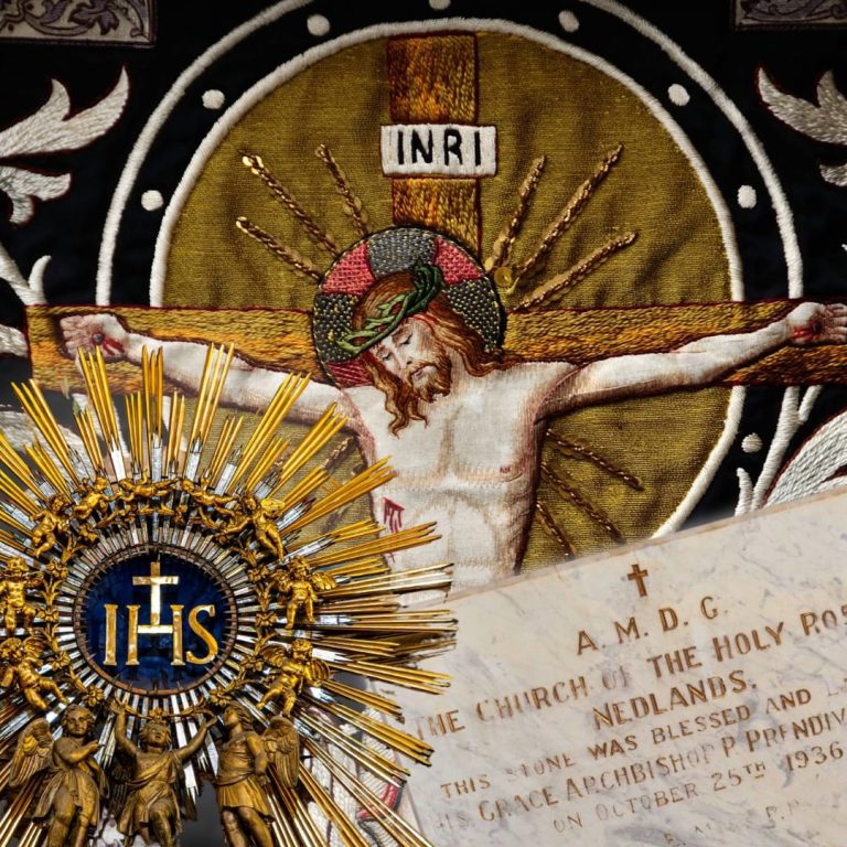 7 siglas católicas que tal vez has visto y quizá no sabías qué significaban