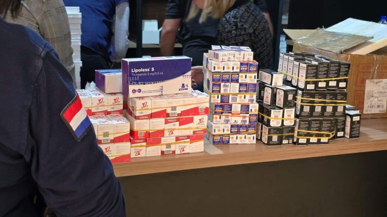 Adelgazantes presuntamente falsificados: Fiscalía aún espera resultados y comercios siguen ofreciendo los productos