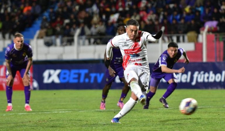 Árbitros del clásico potosino explican por qué no fueron al VAR