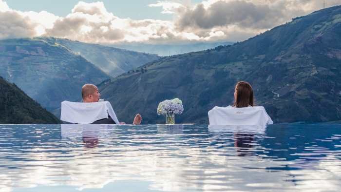Baños figura entre los 20 pueblos más bellos del mundo y Luna Volcán como el hotel recomendado