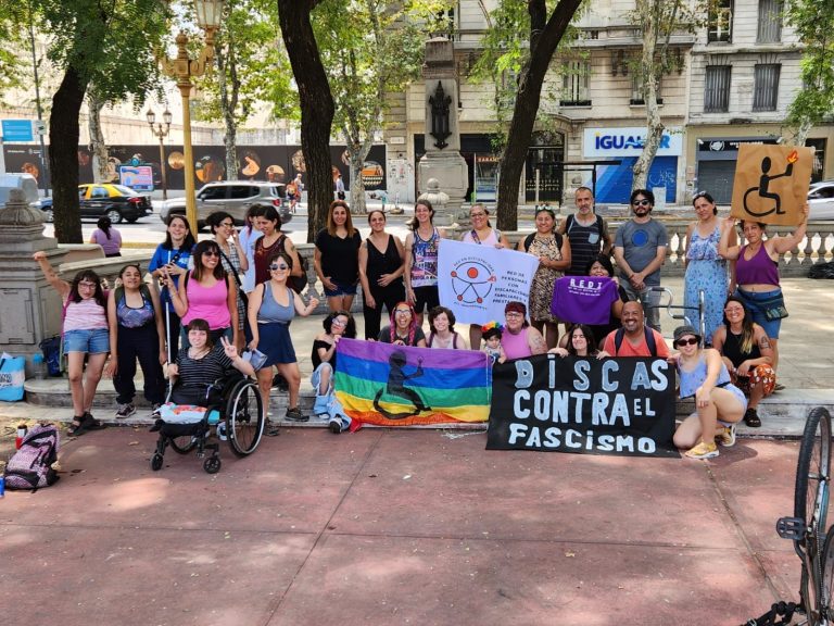 ¡Barricada disca contra la desidia nacional! 
