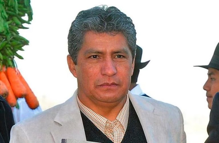 Bolivia — DENUNCIAN AL EX MINISTRO EDMUNDO NOVILLO: Por homicidio culposo e incumplimiento de deberes