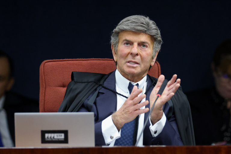 Brasil — Fux manda Senado informar registros sobre Vorcaro e esposa de Moraes