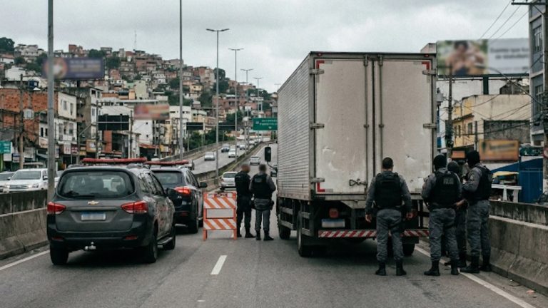 Brasil — Rio responde por mais da metade dos roubos de carga no Brasil